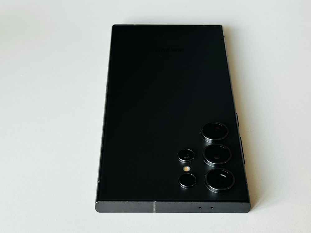 Samsung S24 Ultra 256GB Black Гаранция 6 месеца