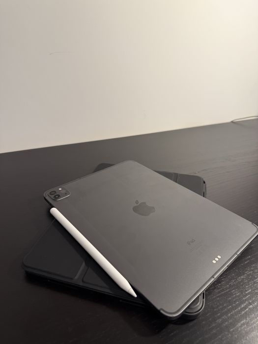 iPad Pro 11” Gen 3 + Apple Pencil 2 – ca nou, Wi-Fi + Cellular, Negru
