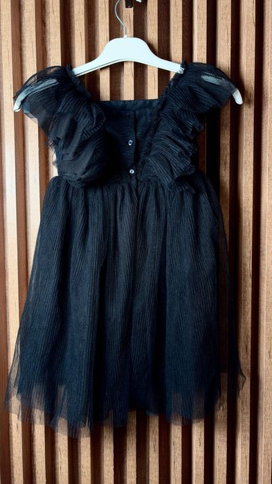 O rochie elegantă foarte frumoasă H&M