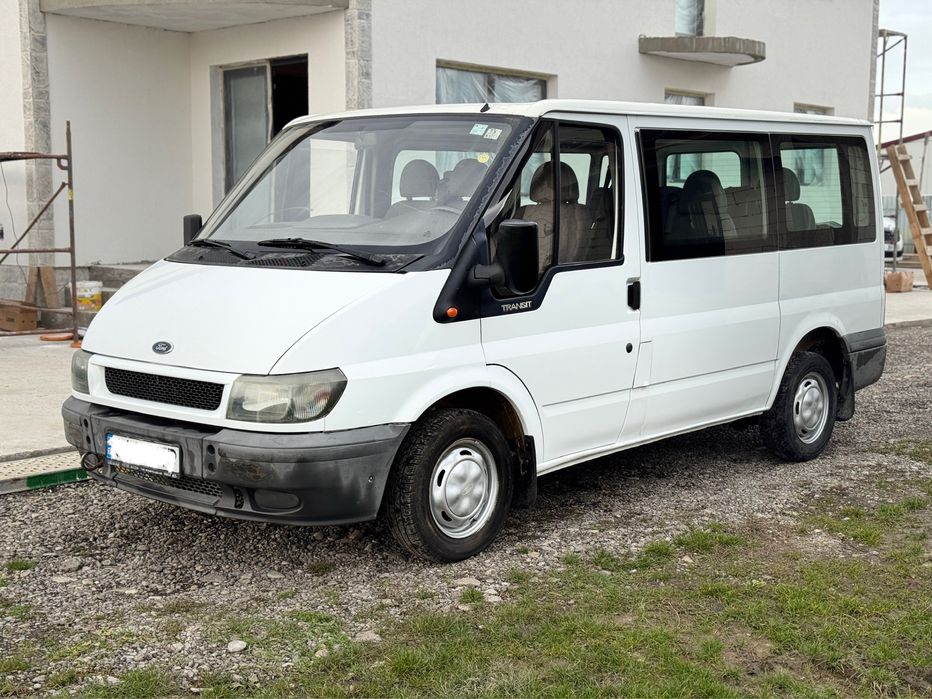 Ford transit 8+1 locurii