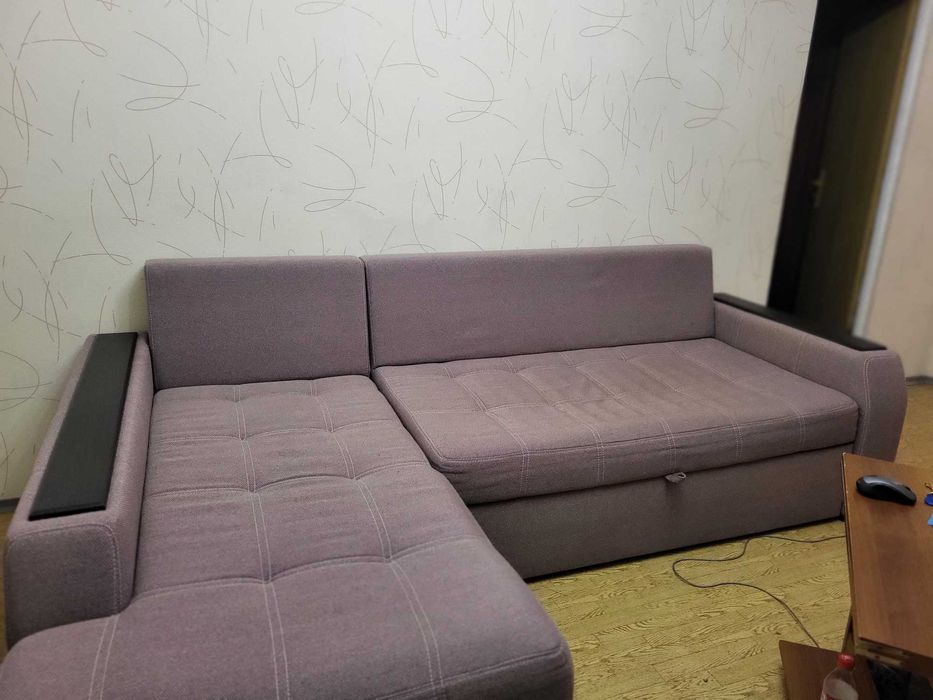 Продам Диван б/у.