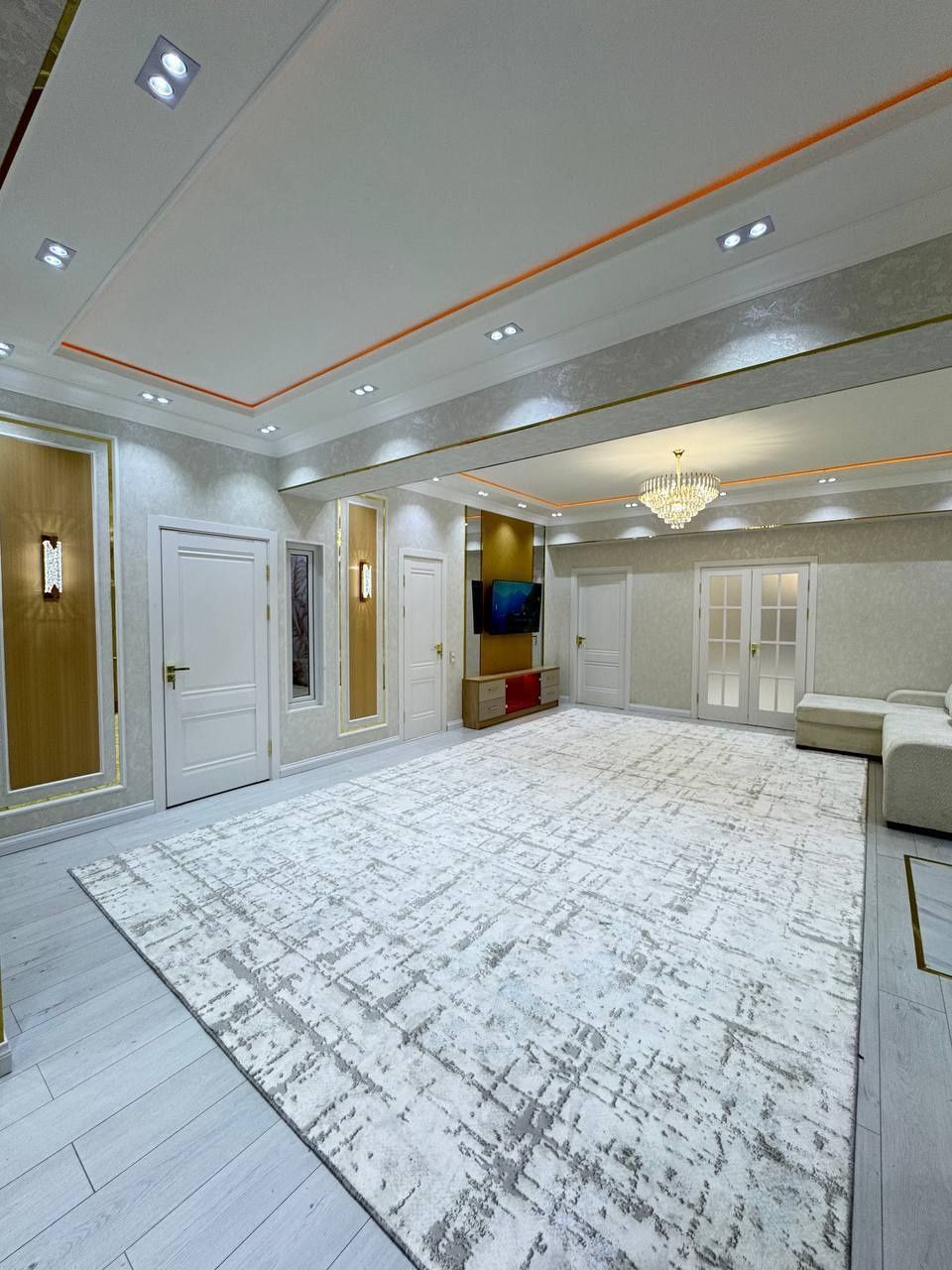 Продается 5ти ком квартира в новостройке, ор-р: Riviera Mall, 135 м²