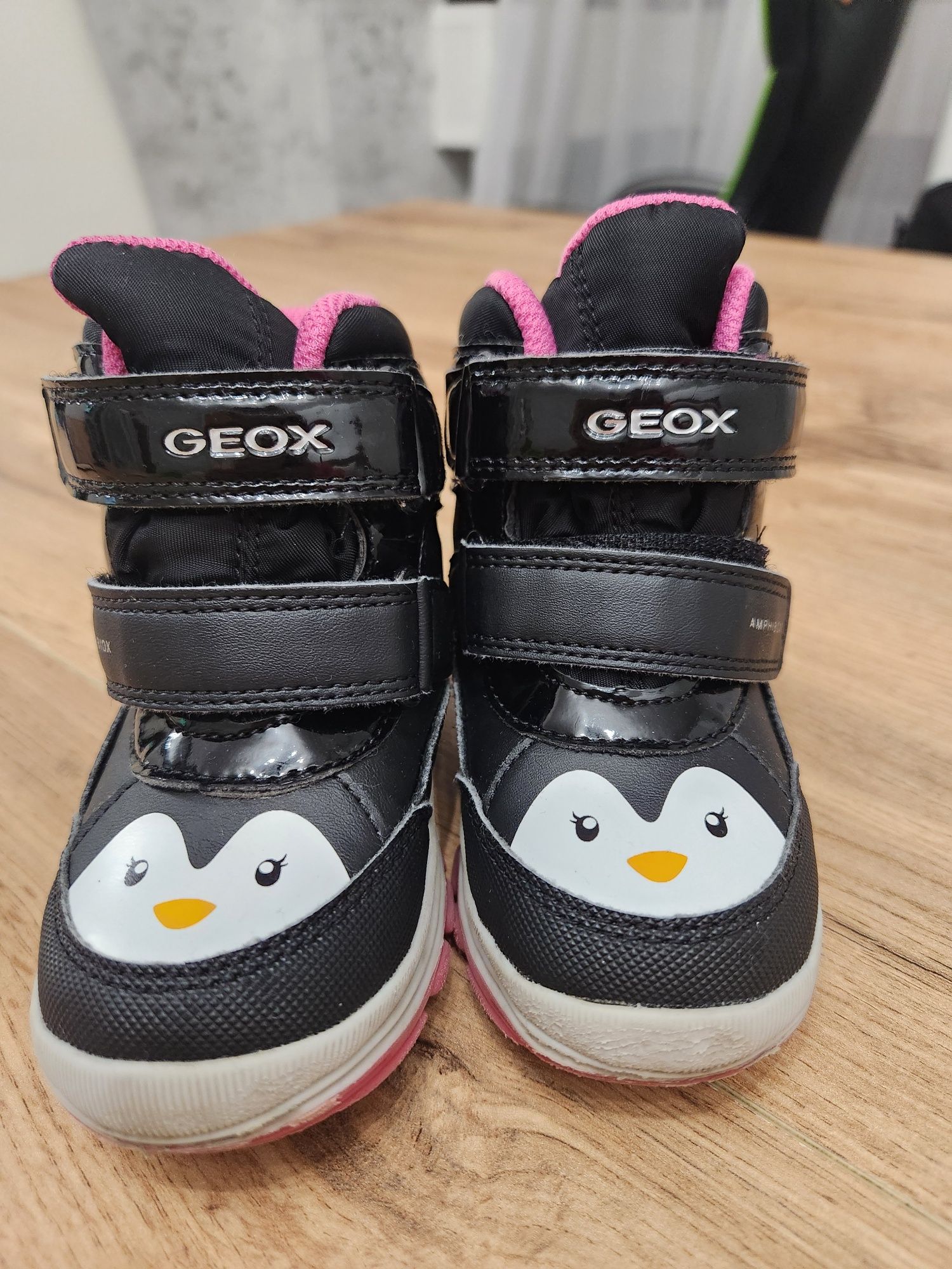 Светещи зимни обувки Geox