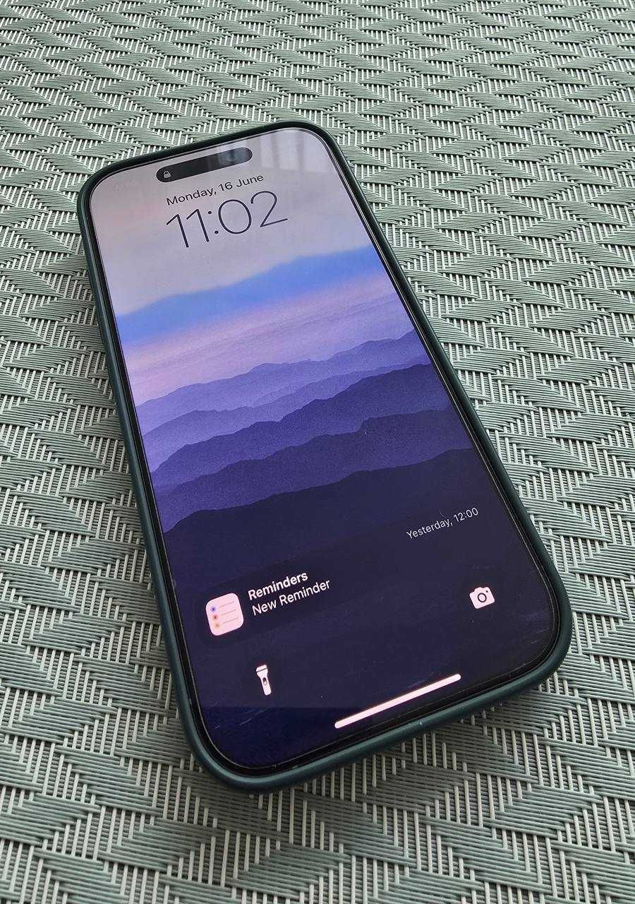 iPhone 16 Pro 256GB с гаранция