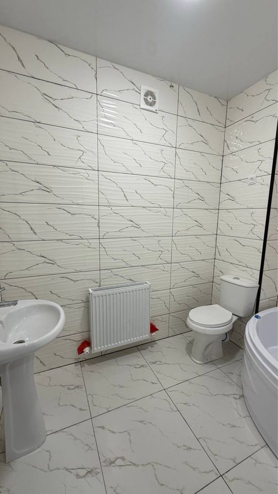 Продается большая 2х комнатная кв 84кв.м² 6-этаж дом с лифтом ор: .