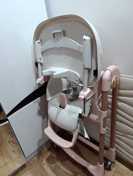 Ново! Столче за хранене Peg perego prima pappa follow me.