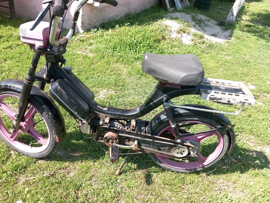 Vând sau schimb Piaggio Bravo 49cc