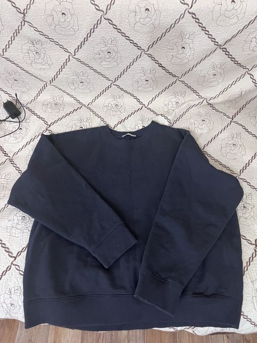 Кофта ZARA (зара)оригинал,плотный,теплый.