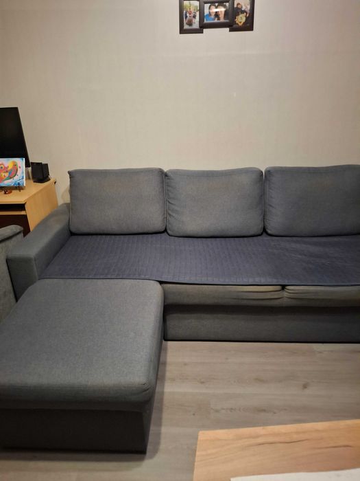 Диван сив Г-образен