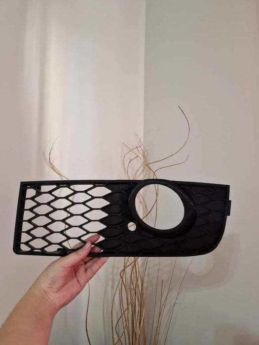 Grile bară s-line audi a4 b6 tip fagure (DOAR GRILELE DIN BARĂ)