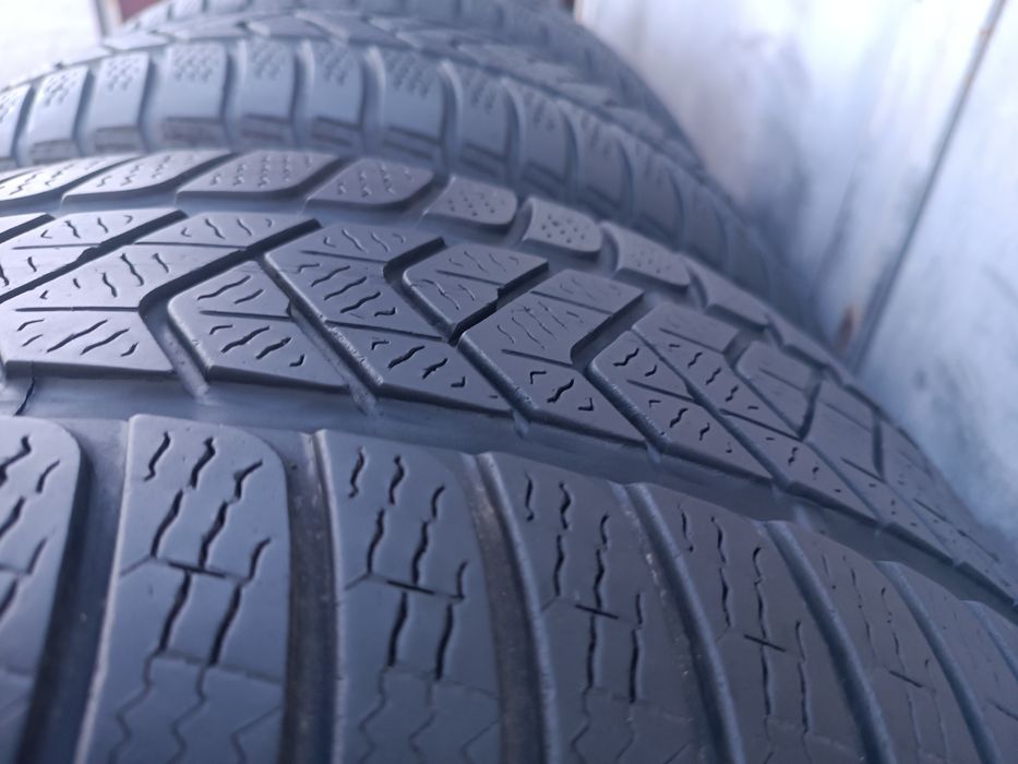 225/50/17 Pirelli