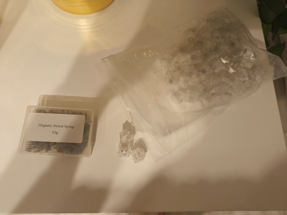 Switch-uri Tastatura UR Studio Ice Magnetic