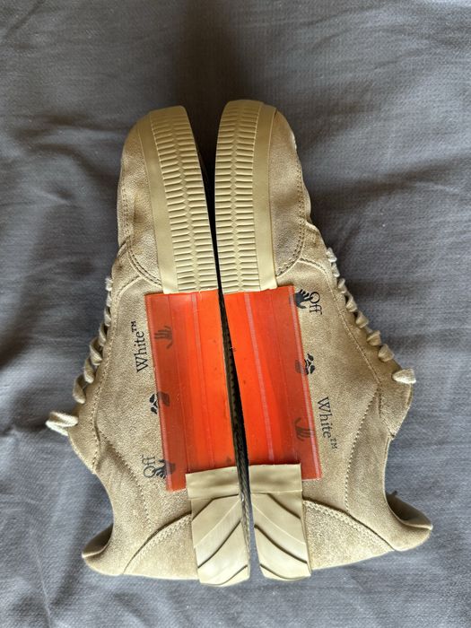 Off White 43 използвани