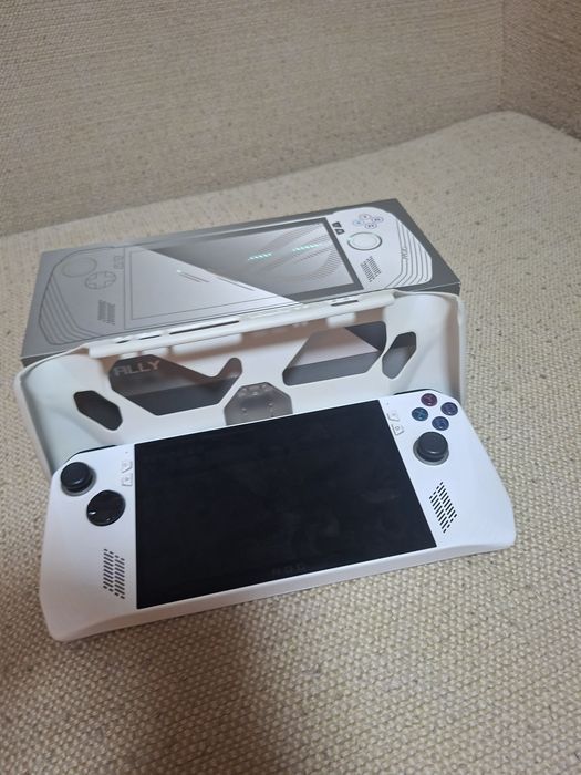 Продам asus rog ally z1 extreme