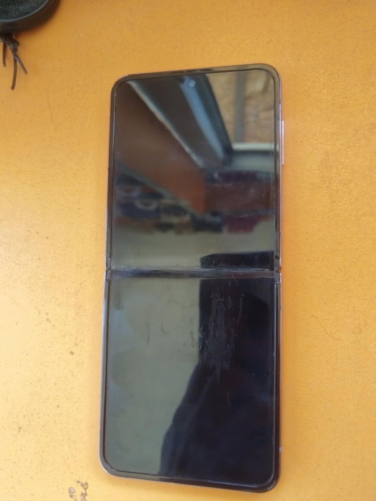 Samsung Galaxy Z Flip 4