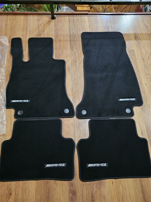 Оригинални стелки AMG Mercedes Cls C257

W213 Sedan 04.2016-

S213 Wag