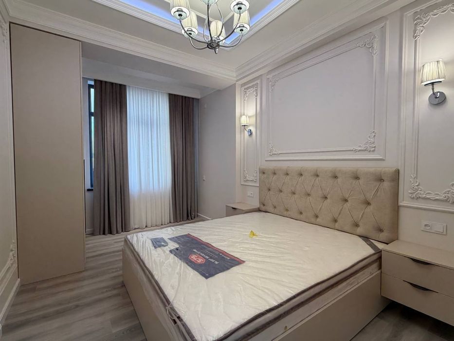 на: Шахристанская. Чинабад  Юнусабадский район Ор.р: ресторан Венеция