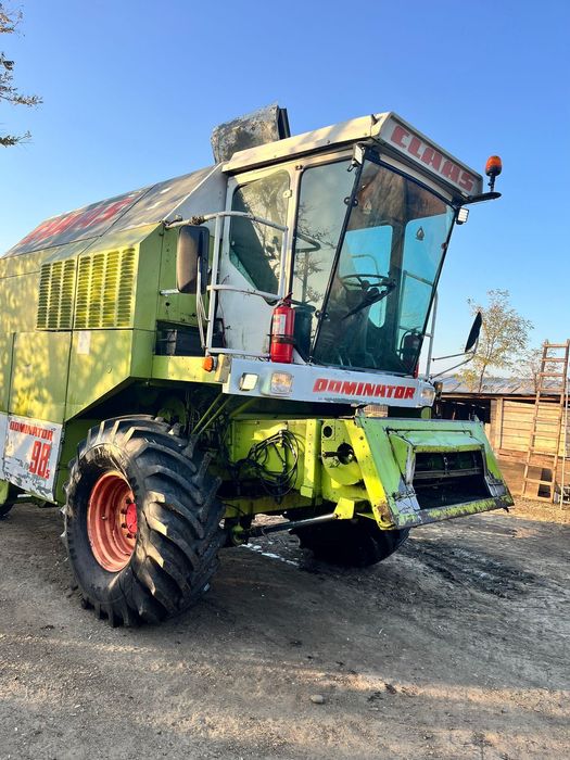 Vând combină  claas