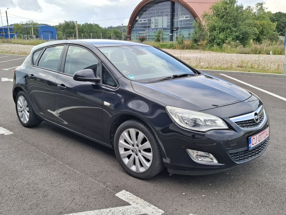 Opel Astra J an 2010 1.6 benzina Germania euro 5 jenti carte service