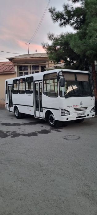 Isuzu Avtobus np37