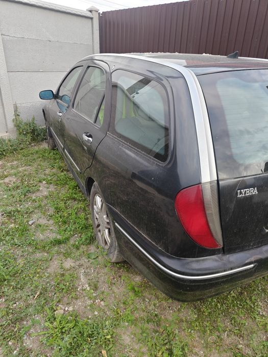 Vând Lancia Lybra 2.4 jtd pentru piese.