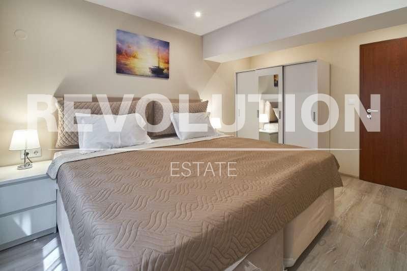 Дава се под наем Двустаен апартамент в Варна, Център - 55 кв.м за 560 € - Снимка #4