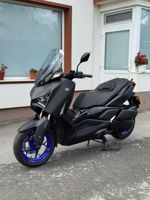 Yamaha X-max 300