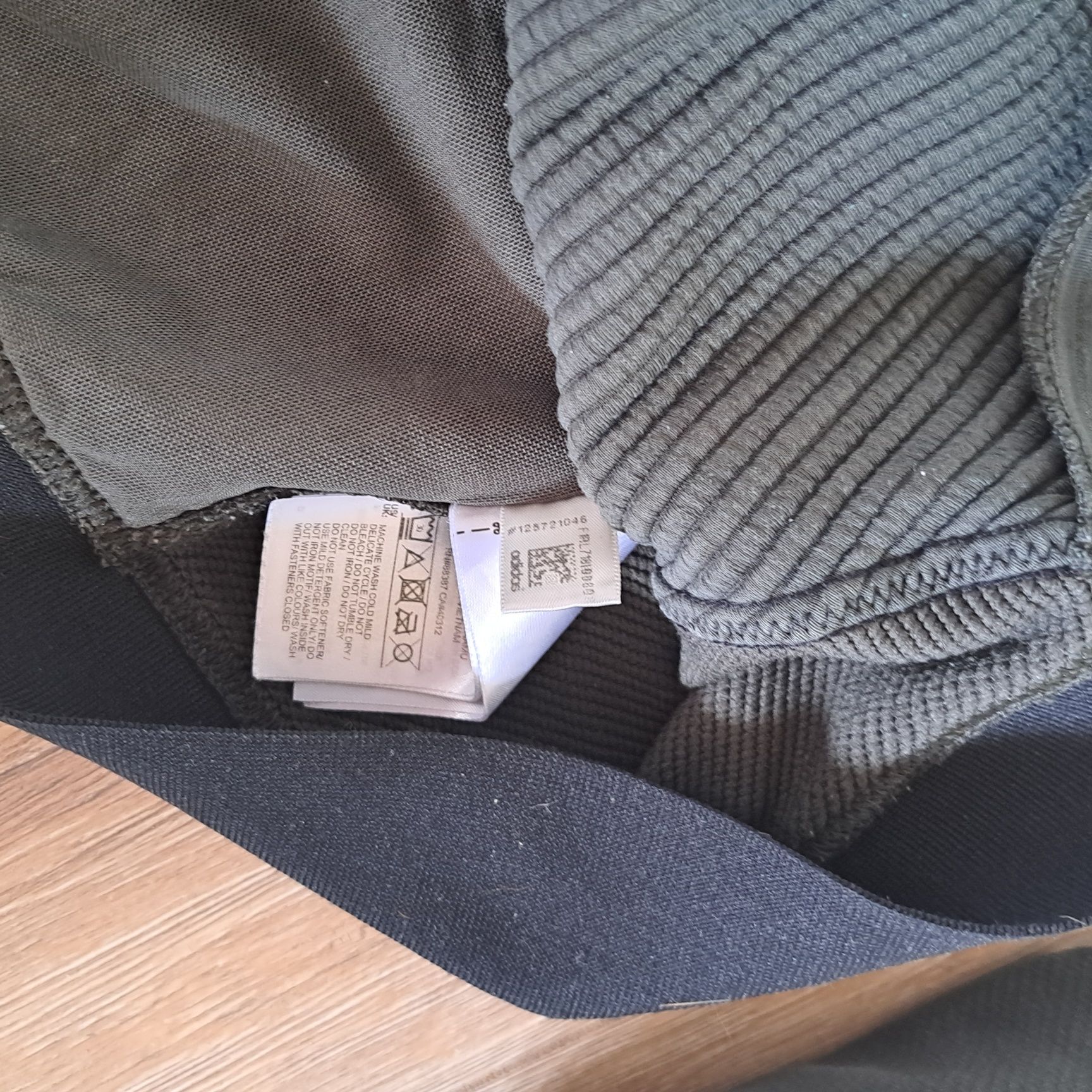 Adidas дамско спортно яке . Лот