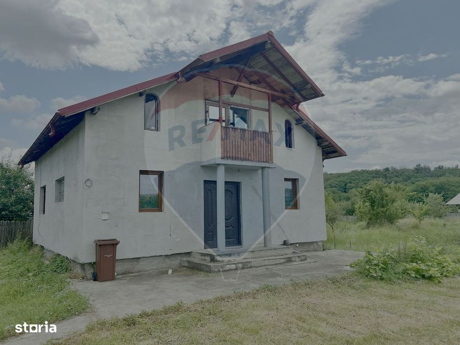 Casă cu potențial într-un cadru natural de excepție – Mares, Albota