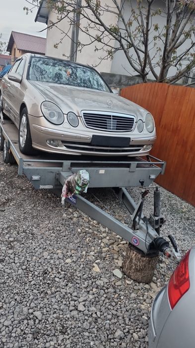dezmembrez  Mercedes Benz E 320