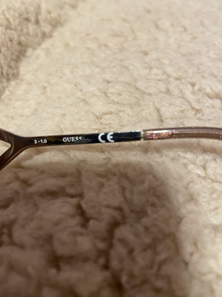 дамски слънчеви очила Guess