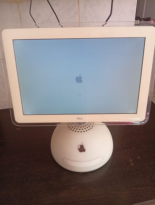 PC cu unitatea incorporata Apple funcționează perfect