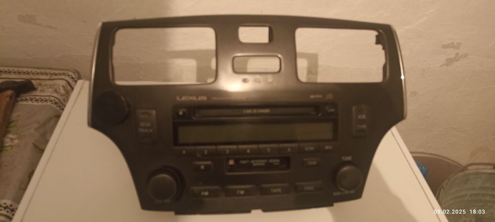 Продам штатную магнитолу лексус