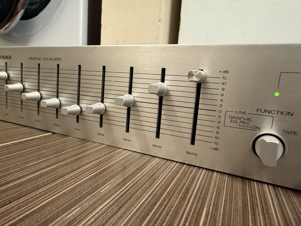 Fisher EQ-3000 Еквалайзер