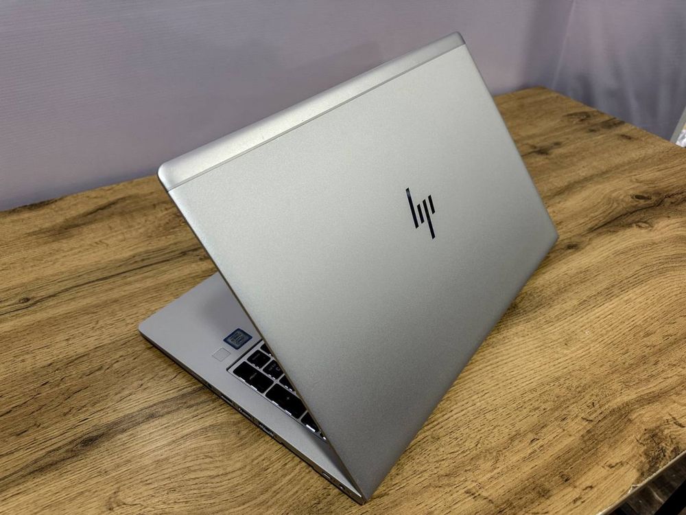 HP elitebook 240 ghz