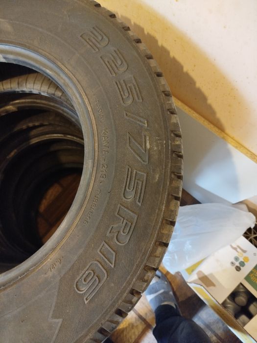 Резина новая на УАЗ