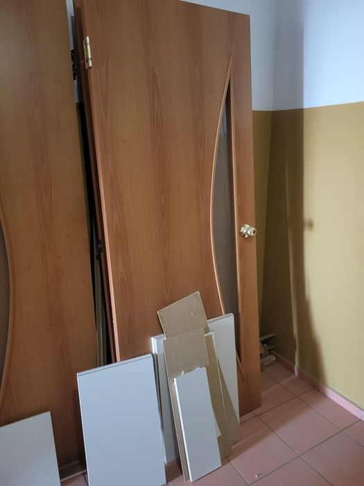 Меж комнатные двери 2 м на 80 см 7000тг