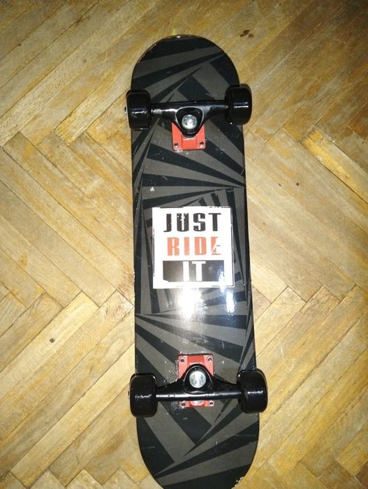 Vând skateboard xspot