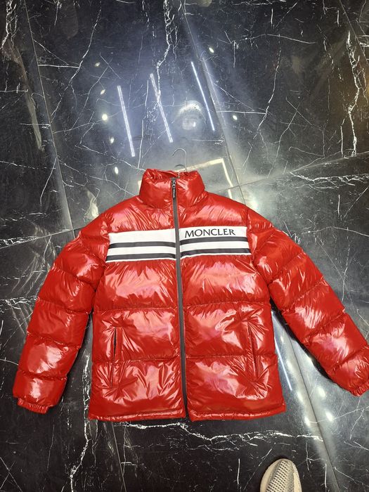 Geacă stil modern, Hugo boss calitate premium,preț super!