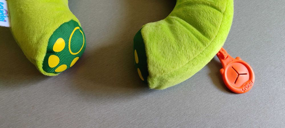 Perna pentru calatorie Yondi Trunki, Dinozaur