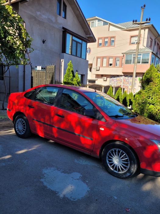 Vând Ford focus 1.6