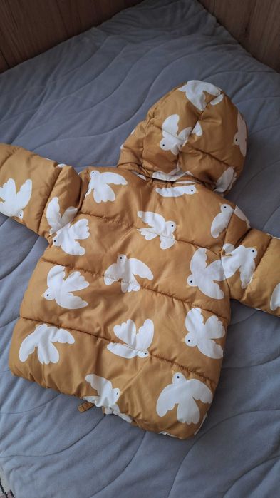 Есенно зимно яке за момиче. 92 р-р (1.5-2 г) От HM.Като ново. Горчица