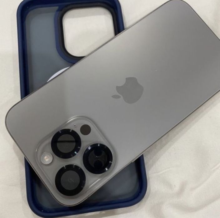 Продам айфон 15 про