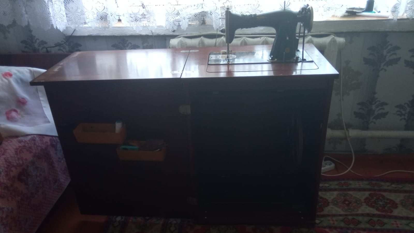 Продам швейную машинку срочно