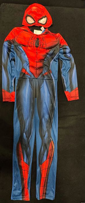 Костюм на спайдърмен