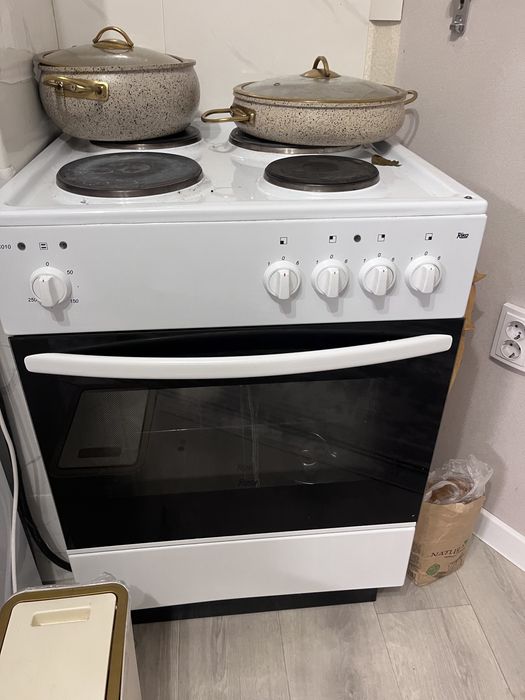 Электр плита б/у