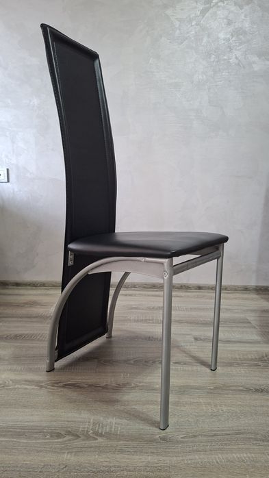 Трапезни столове