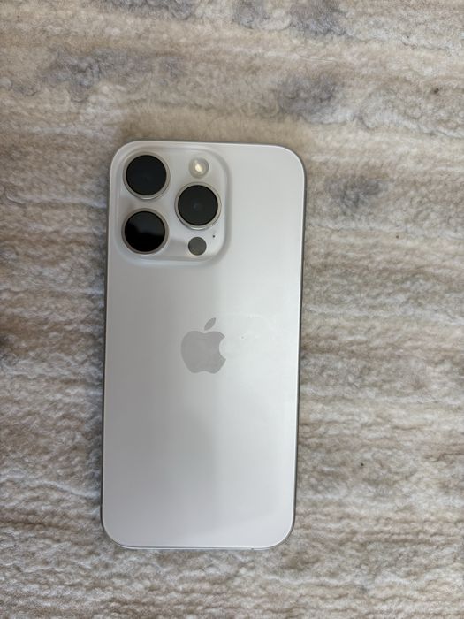 Айфон 15 про ,256 гб в белом цвете
