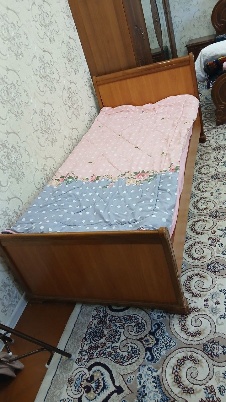 Kravat 1 kishili 2 ta bor