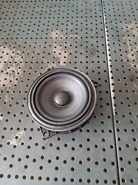 Boxa audio stanga spate bmw seria 1 f40 6513262246901 8927028308a